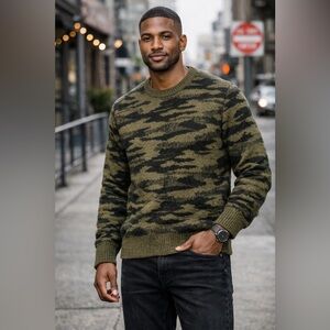 For The Republic Men’s Camo Knit Sweater Large Green Black Crewneck NWT